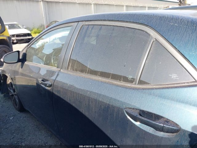 2T1BURHE3KC137878 Toyota COROLLA SE