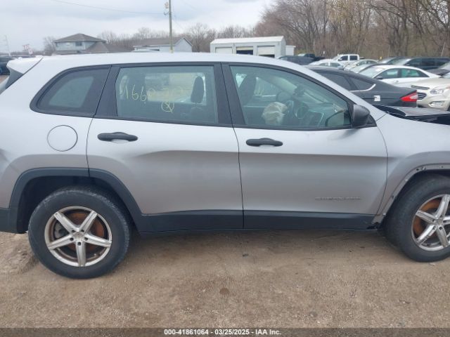 1C4PJMAB8EW166970 Jeep Cherokee Sport