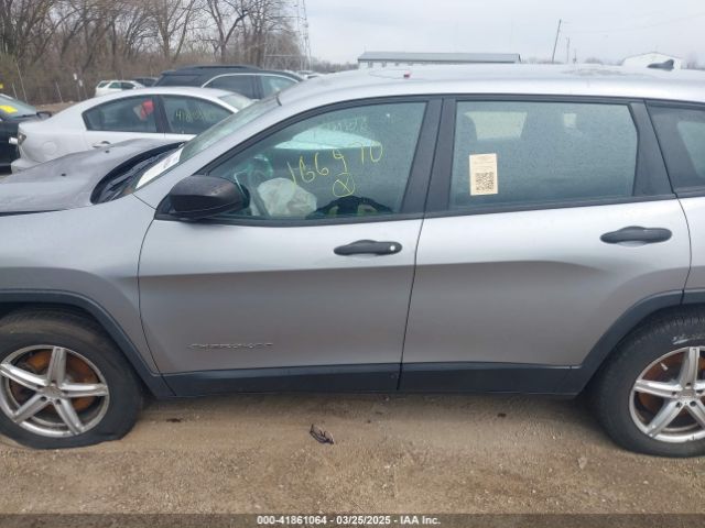 1C4PJMAB8EW166970 Jeep Cherokee Sport