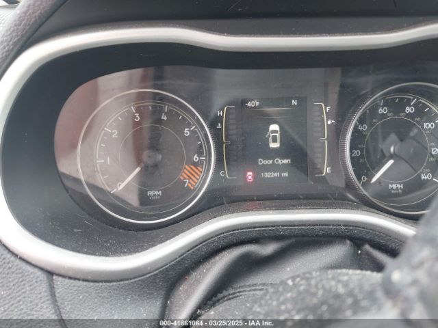 1C4PJMAB8EW166970 Jeep Cherokee Sport