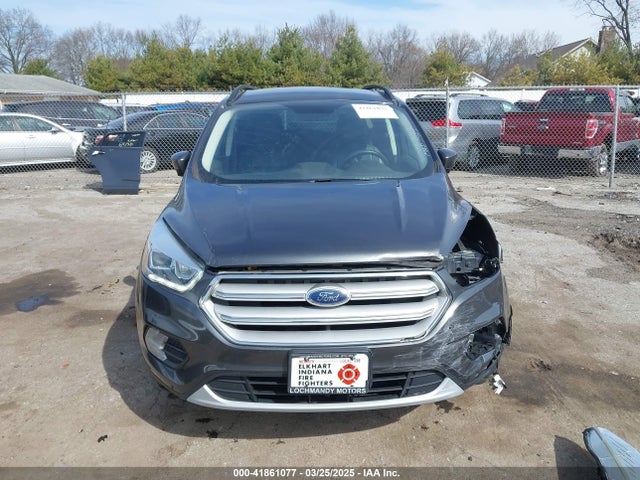 1FMCU9HD1JUB30260 Ford ESCAPE SEL