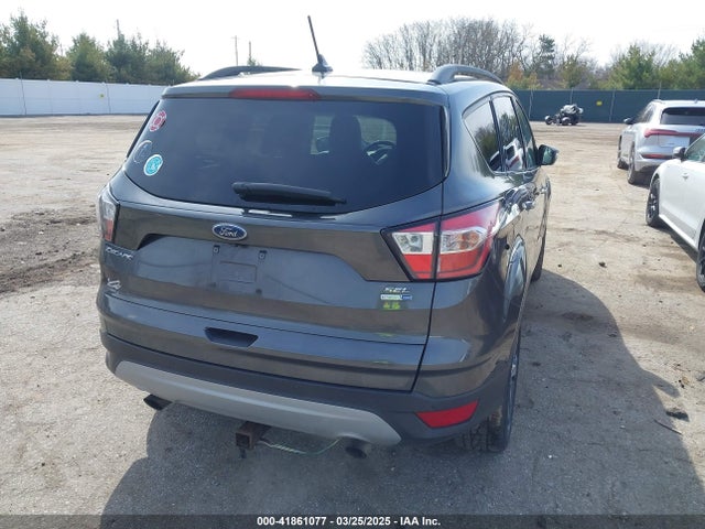 1FMCU9HD1JUB30260 Ford ESCAPE SEL