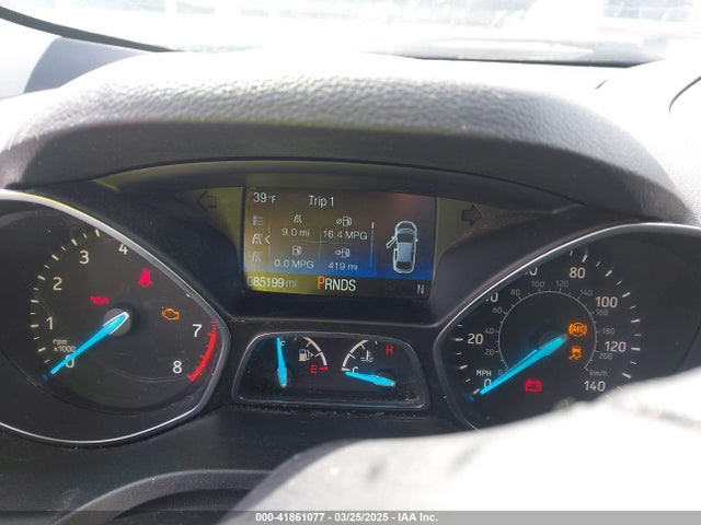 1FMCU9HD1JUB30260 Ford ESCAPE SEL