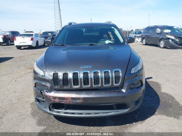 1C4PJLCBXHW572714 Jeep Cherokee Latitude Fwd