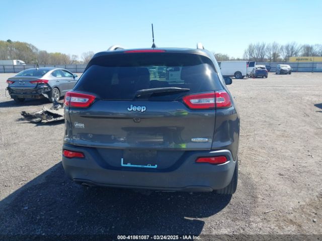1C4PJLCBXHW572714 Jeep Cherokee Latitude Fwd