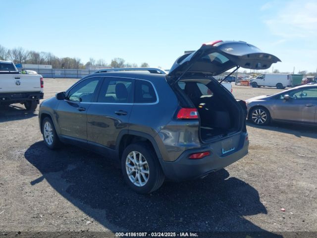 1C4PJLCBXHW572714 Jeep Cherokee Latitude Fwd