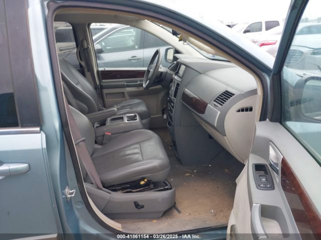 2010 CHRYSLER TOWN & COUNTRY 2A4RR5D1XAR188122 Photo 4