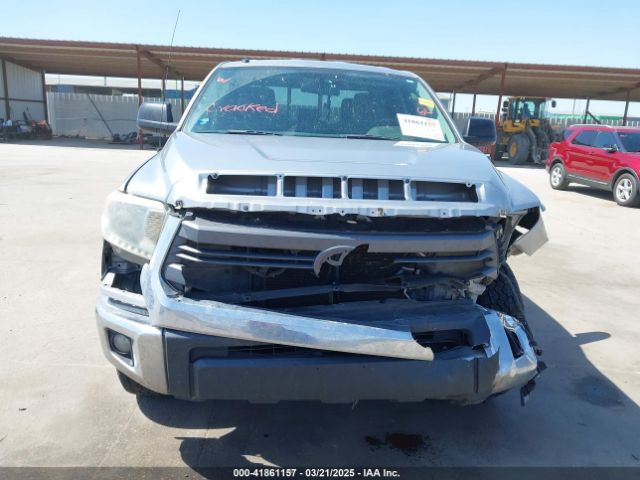 5TFRY5F14EX155811 Toyota Tundra Sr5 5.7l V8