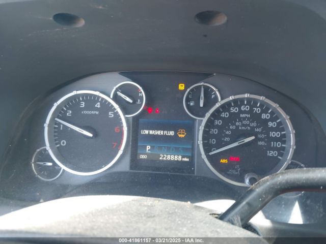 5TFRY5F14EX155811 Toyota Tundra Sr5 5.7l V8