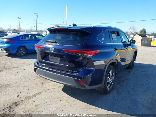 5TDHZRBH8LS508251 Toyota Highlander Xle