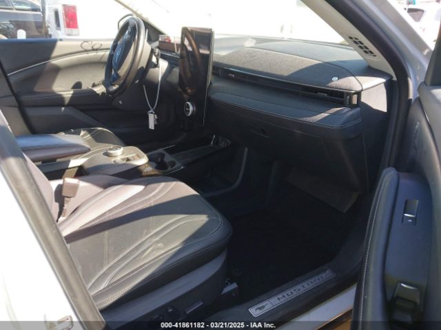 3FMTK3SU1NMA45439 Ford Mustang Mach-e Premium