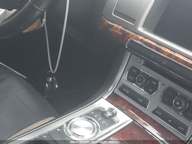 2013 JAGUAR XF SAJWA0E78D8S73547 Photo 10