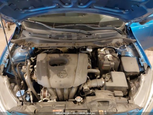 3MYDLBYV5KY514487 Toyota YARIS LE