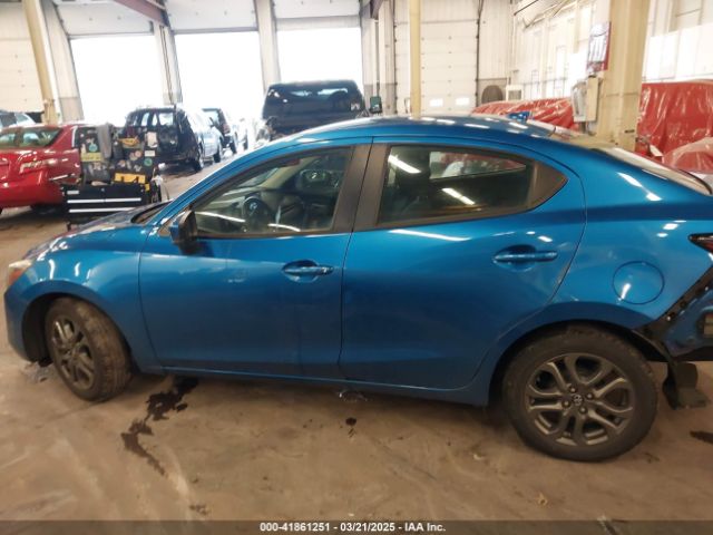 3MYDLBYV5KY514487 Toyota YARIS LE