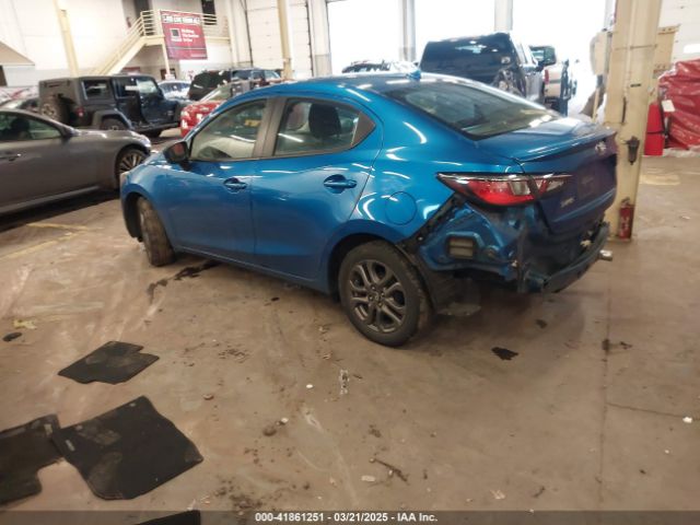 3MYDLBYV5KY514487 Toyota YARIS LE