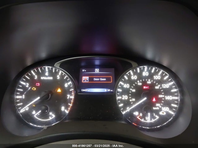 5N1DR2MN5HC686888 Nissan Pathfinder Sv