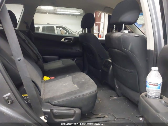 5N1DR2MN5HC686888 Nissan Pathfinder Sv