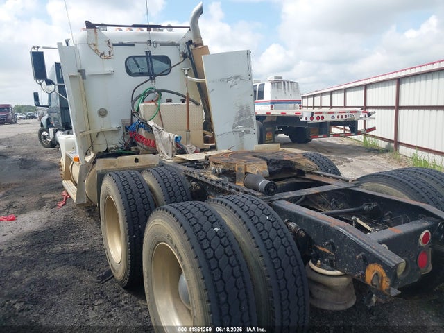 41861259 :رقم المزاد ، 1FUYDSEB1WP909855 vin ، 1998 Freightliner Conventional Fld120 مزاد بيع