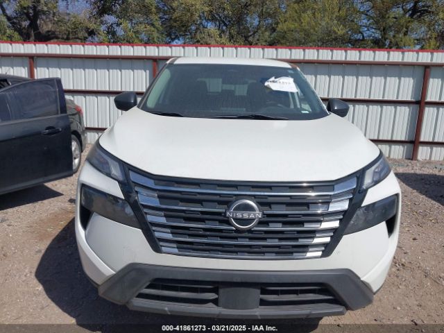 5N1BT3AA9RC671764 Nissan Rogue S Fwd