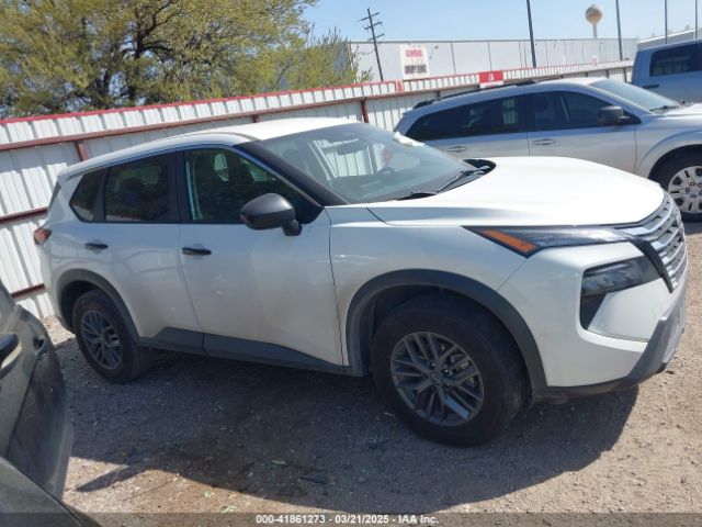 5N1BT3AA9RC671764 Nissan Rogue S Fwd