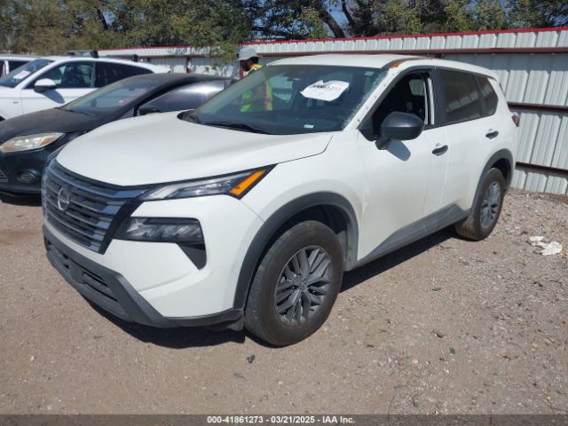 5N1BT3AA9RC671764 Nissan Rogue S Fwd