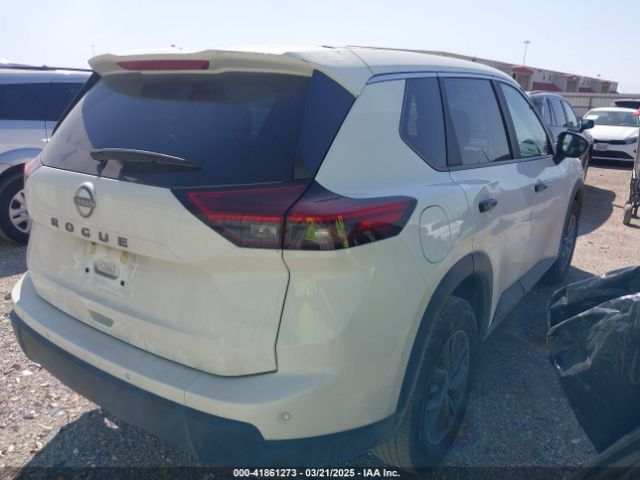 5N1BT3AA9RC671764 Nissan Rogue S Fwd