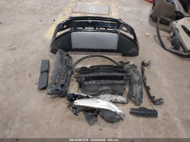 1FMCU0JX0EUD78425 Ford Escape Titanium