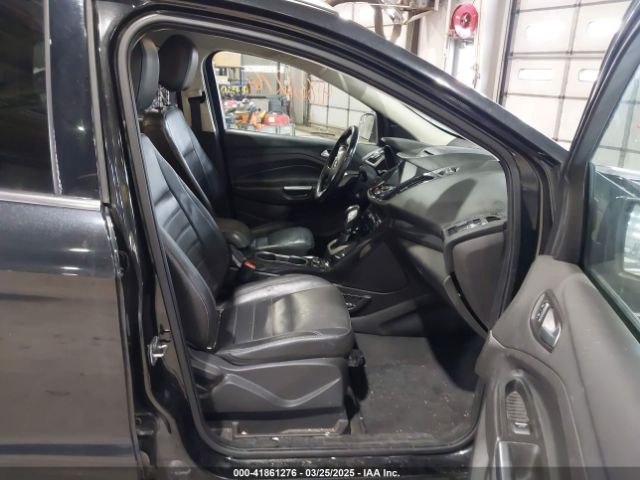 1FMCU0JX0EUD78425 Ford Escape Titanium