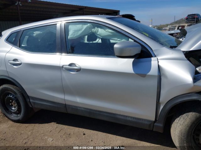 JN1BJ1CR8KW348475 Nissan Rogue Sport S