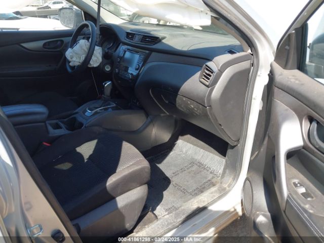 JN1BJ1CR8KW348475 Nissan Rogue Sport S