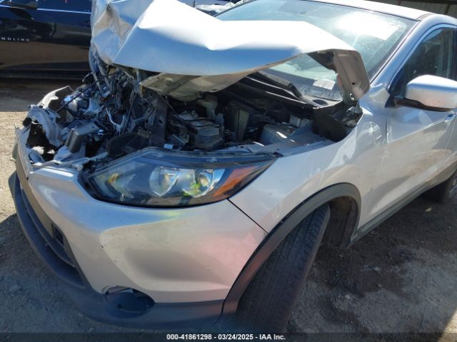 JN1BJ1CR8KW348475 Nissan Rogue Sport S