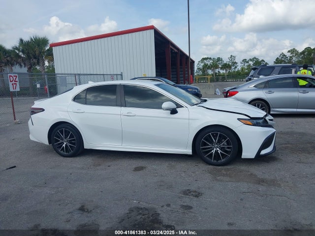 4T1T11AK7NU668664 Toyota CAMRY SE