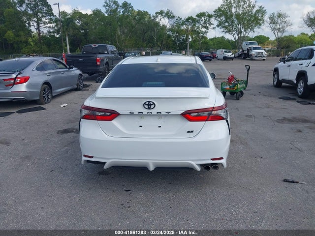 4T1T11AK7NU668664 Toyota CAMRY SE