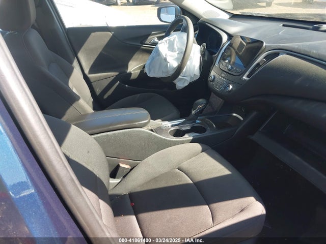 1G1ZD5ST7NF134842 Chevrolet Malibu Fwd Lt