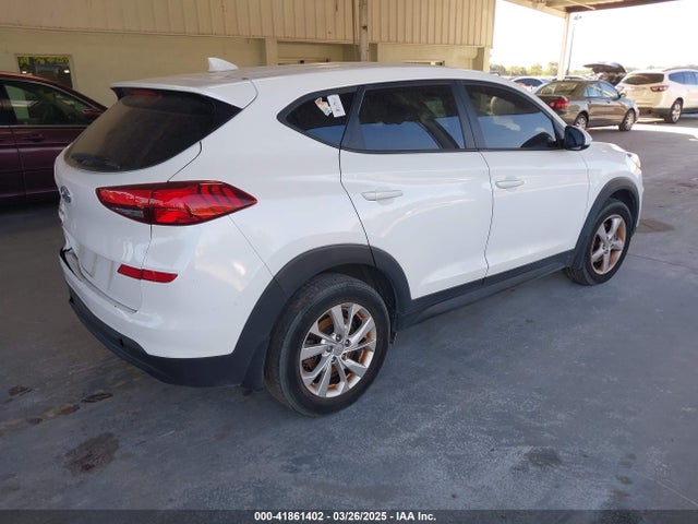 KM8J23A41KU901810 Hyundai TUCSON SE