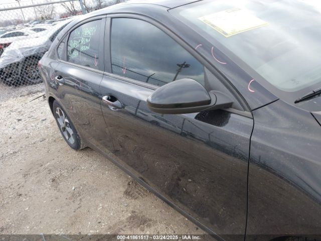 3KPF24AD7LE205405 KIA Forte Lxs