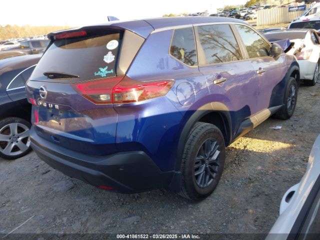 JN8AT3AA8MW018600 Nissan Rogue S Fwd