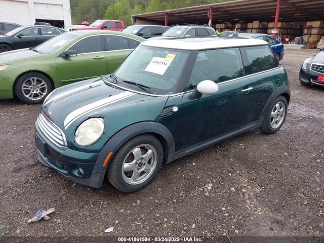 2009 MINI COOPER WMWMF33579TW72493 Photo 1