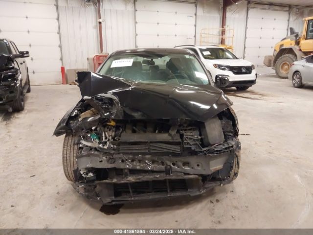 1FADP3J21HL273673 Ford Focus Titanium