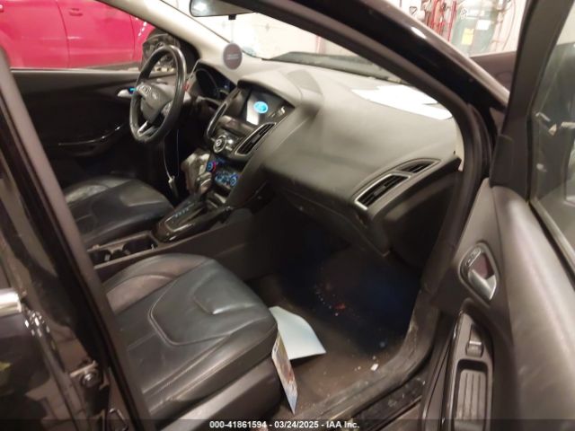 1FADP3J21HL273673 Ford Focus Titanium
