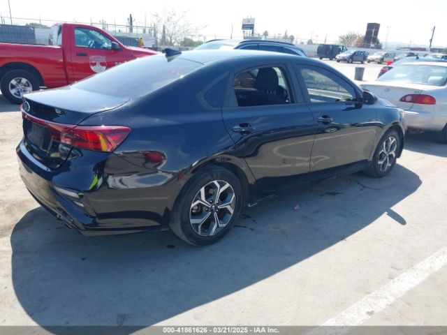3KPF24AD8LE200150 KIA Forte Lxs