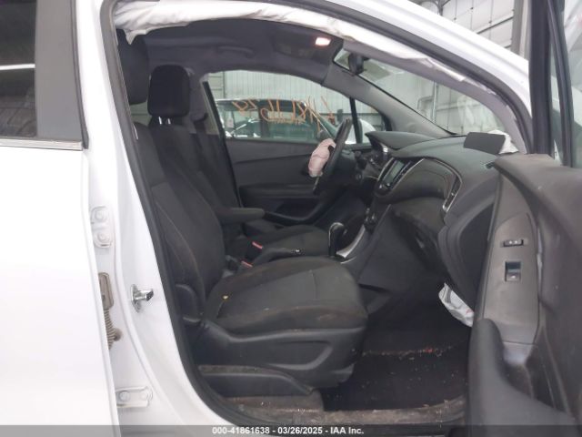 3GNCJPSB2HL285128 Chevrolet Trax Lt