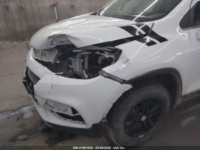 3GNCJPSB2HL285128 Chevrolet Trax Lt