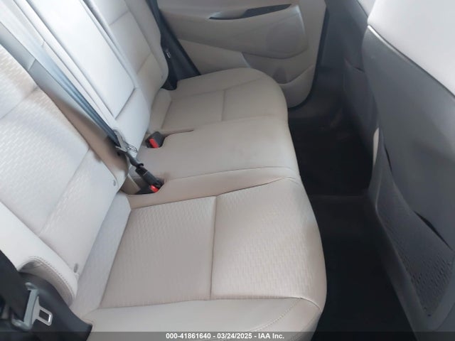 KM8J33A45MU296738 Hyundai Tucson Value