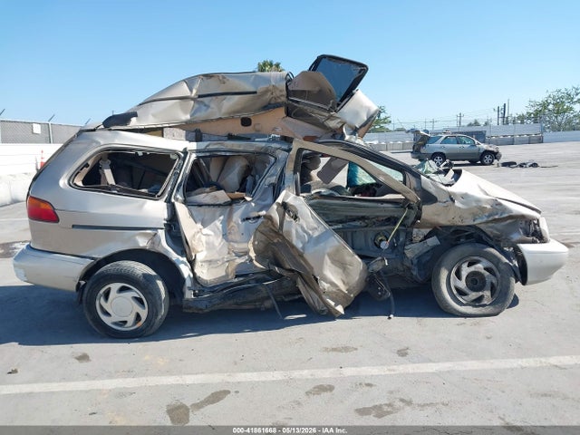 Продаж на аукціоні авто 2000 Toyota Sienna Xle, vin: 4T3ZF13CXYU318510, номер лоту: 41861668