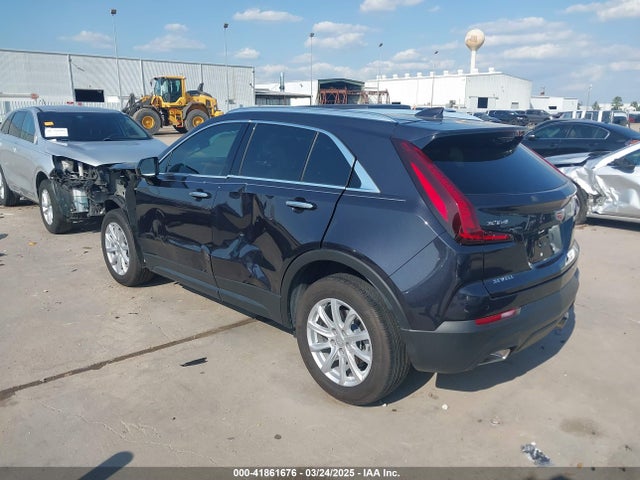 2023 CADILLAC XT4 1GYAZAR47PF145379 Photo 2