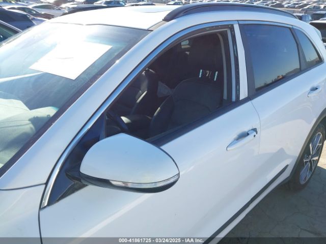 KNDCC3LC8N5522364 KIA Niro Touring Se