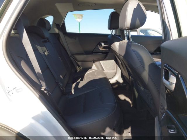 KNDCC3LC8N5522364 KIA Niro Touring Se