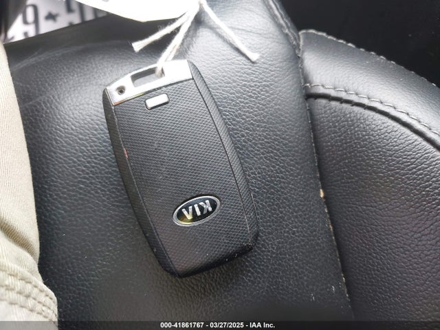 KNDPN3AC1H7160188 KIA Sportage Ex