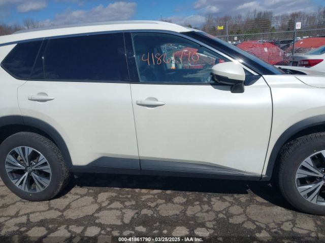JN8AT3BB0MW214750 Nissan Rogue Sv Intelligent Awd
